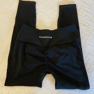 NWOT ALPHALETE leggings in black size XXL